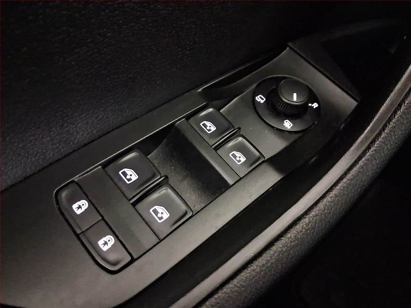 Škoda Superb (2018) Ambition 2.0 TDI, Automat, ČR - fotka 16 z 16