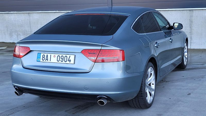Audi A5 3,0 TDI QUATTRO 176 KW - fotka 12 z 24
