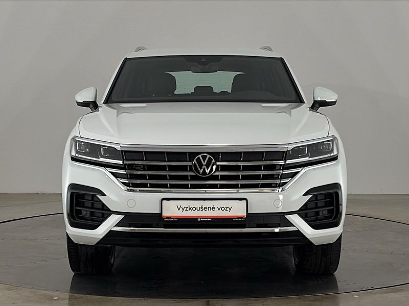 Volkswagen Touareg R-Line - fotka 4 z 30