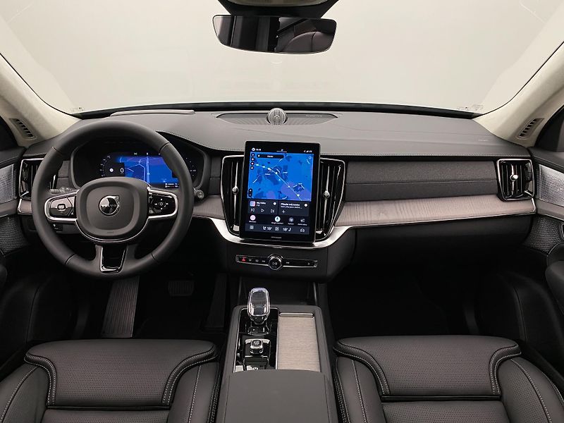 Volvo XC90 (2026) T8 AWD RECHARGE BRIGHT ULTRA - fotka 2 z 77