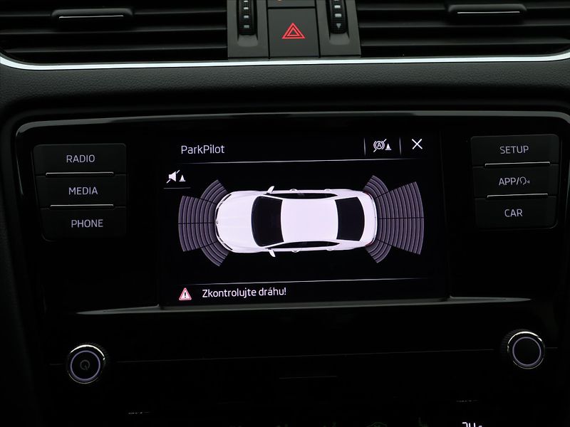 Škoda Octavia 1,0 TSI 85kW CZ Aut.Klima - fotka 18 z 28