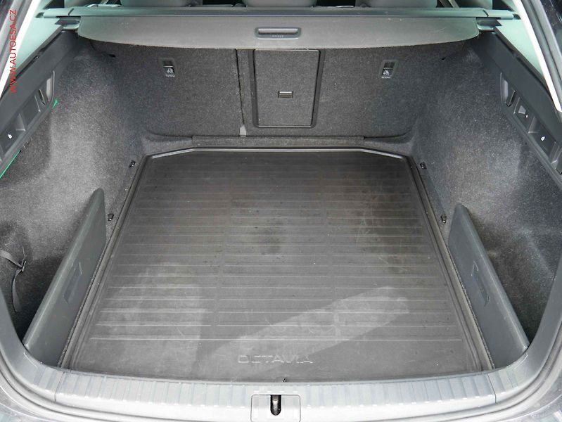 Škoda Octavia (2020) 2.0TDi, 2.maj,ČR, Style, LED - fotka 7 z 20