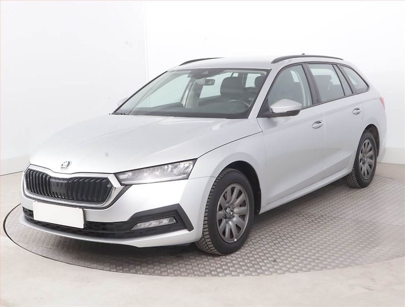 Škoda Octavia (2022) Ambition 2.0 TDI, ČR,1.maj - fotka 2 z 14