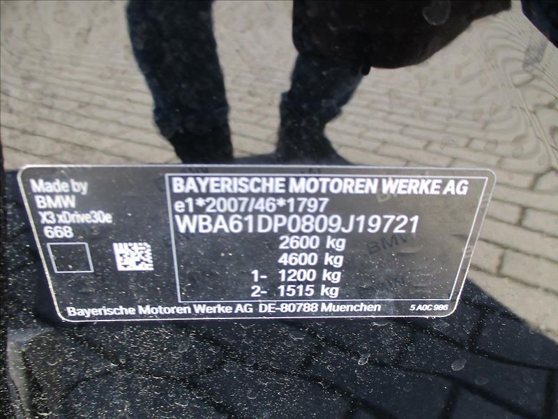 BMW X3 2,0 i xDrive 30e 215kw Hybrid - fotka 27 z 31