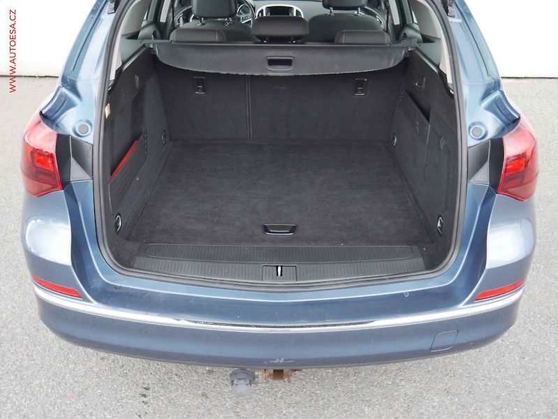 Opel Astra (2013) 1.4T, ČR, Klima - fotka 7 z 16