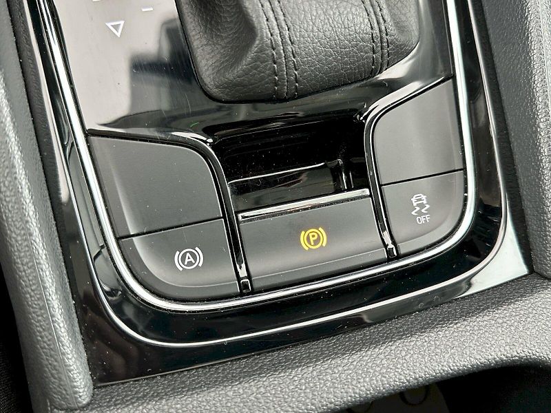 Škoda Karoq (2024) DSG 1.5TSI 110kW Selection Fre - fotka 22 z 30
