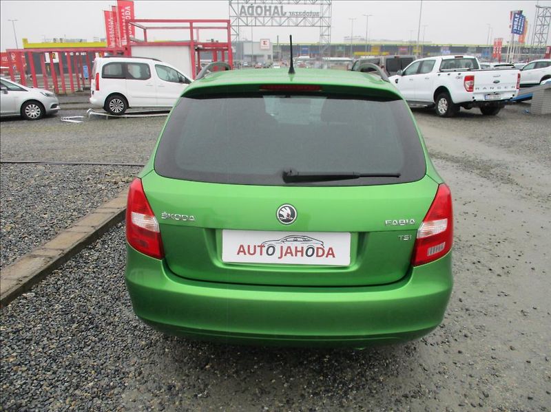 Škoda Fabia 1,2 TSI, klima, serv. kniha, - fotka 6 z 39