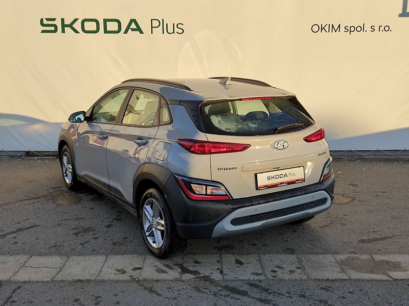Hyundai Kona (2023) 1,0 T-GDi 88 Kw - fotka 35 z 38