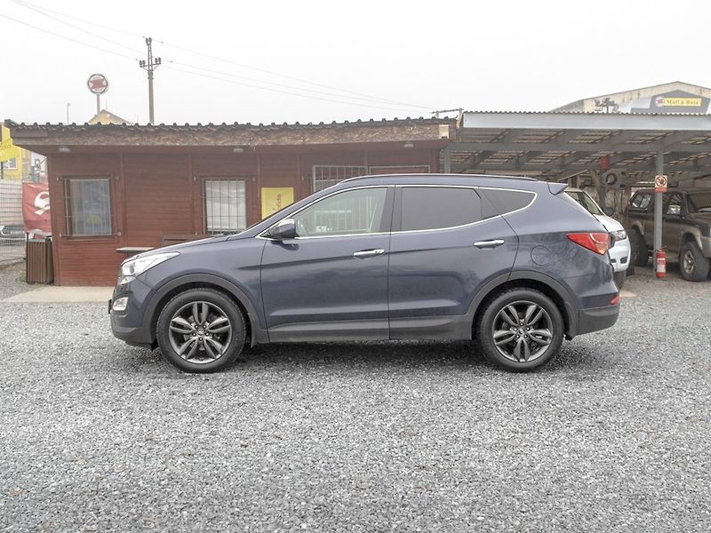 Hyundai Santa Fe (2013) ČR 11/13 2.2D 145KW – VÝBAVA - fotka 8 z 61