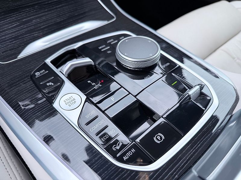 BMW X5 30xD Vzduch Nezávislé Tažné - fotka 29 z 35