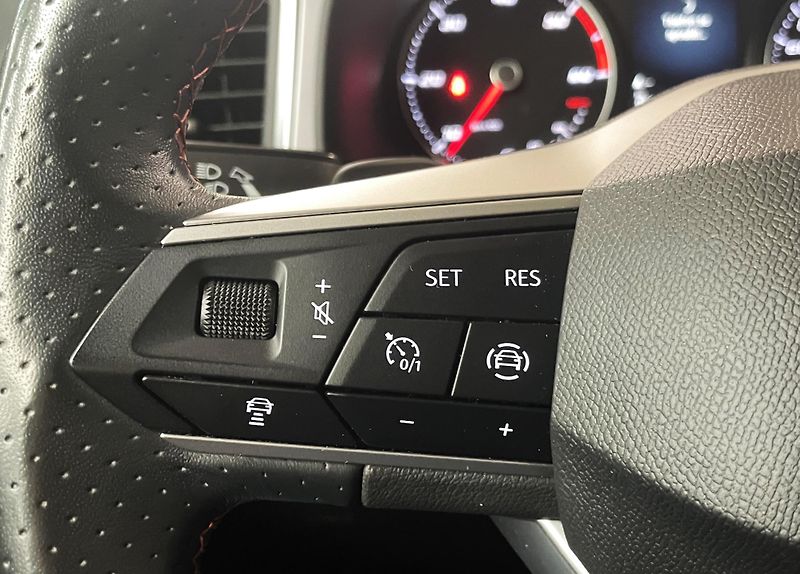 Seat Ateca 2.0TDI 4WD FR DSG, ČR, 1.MAJ. - fotka 18 z 33