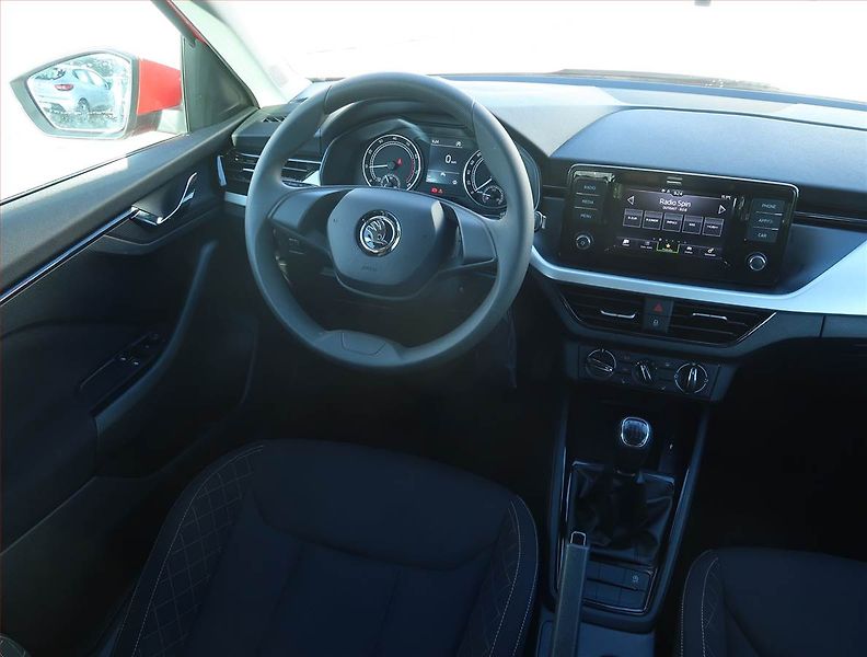 Škoda Kamiq (2020) Ambition Plus 1.0 TSI, ČR - fotka 7 z 19