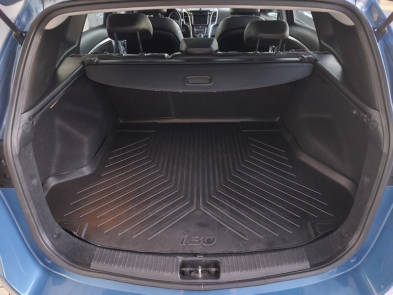 Hyundai i30 (2014) 1.6GDi 99kW Premium - fotka 7 z 23
