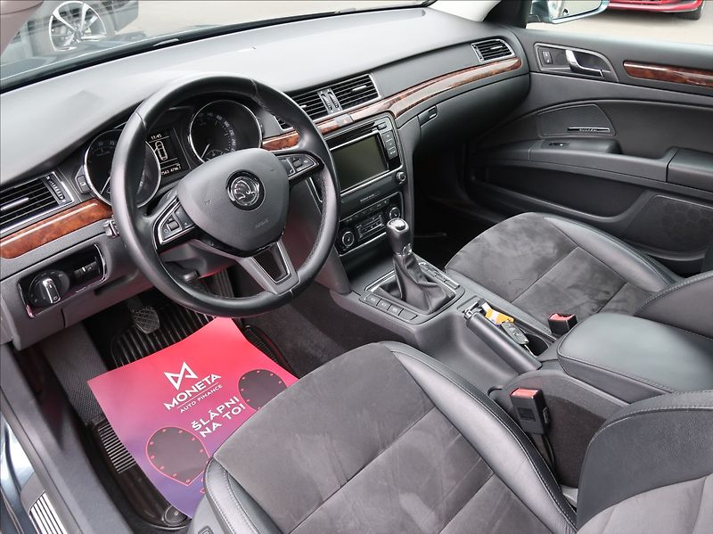 Škoda Superb 2,0 TDi,103kW,NovéČR,Elegance - fotka 9 z 28