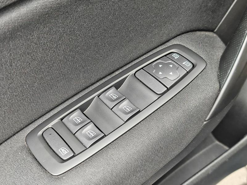 Renault Mégane Authentique 1.4 - fotka 19 z 23