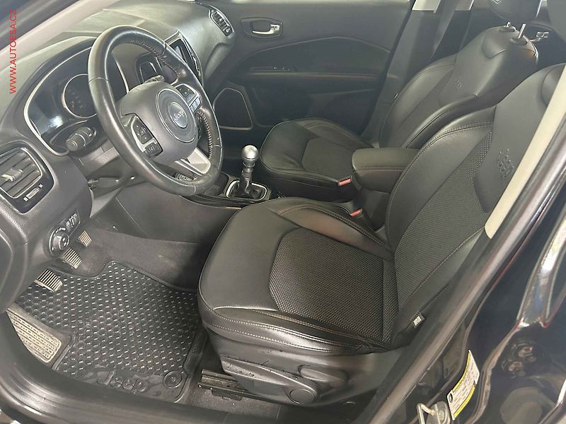 Jeep Compass (2019) 1.4T, Limited, +ALU - fotka 9 z 16