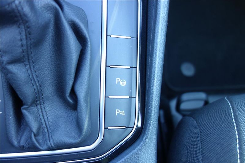 Volkswagen Golf Sportsvan 1,4 TSi 110KW,ČR,HIGHLINE,DSG. - fotka 30 z 51