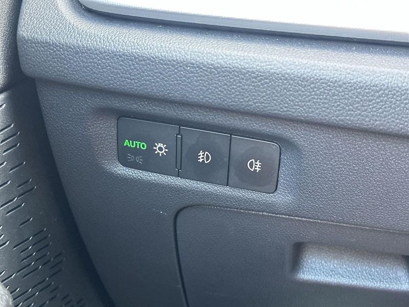 Škoda Octavia (2023) Combi 1.5 TSI e-TEC DSG Style+ - fotka 17 z 35