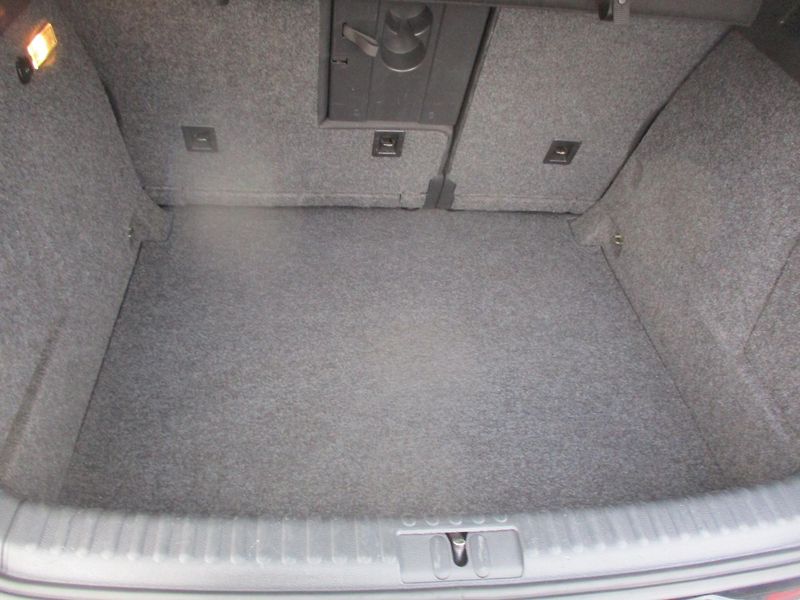 Volkswagen Tiguan 1.4TSi*110kW *TAŽ.ZAŘ*VÝHŘEV* - fotka 33 z 47