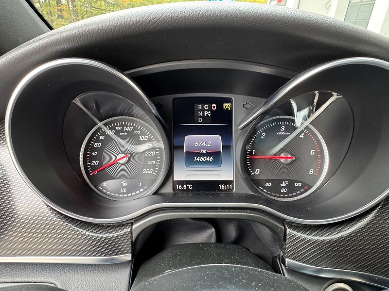Mercedes-Benz Třídy V (2016) 2.2 V250 AMG Avantgarde - fotka 18 z 27