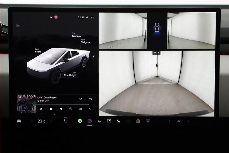 Tesla Cybertruck (2024) Dual Motor AWD - fotka 24 z 30