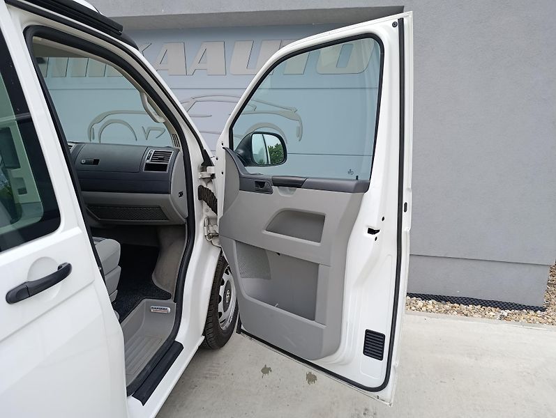 Volkswagen California BEACH 2.0TDI 103kW  - fotka 30 z 33