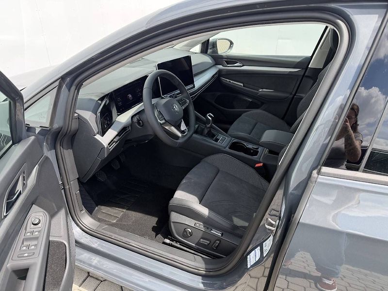 Volkswagen Golf (2026) People 6G 1,5TSI - fotka 5 z 9