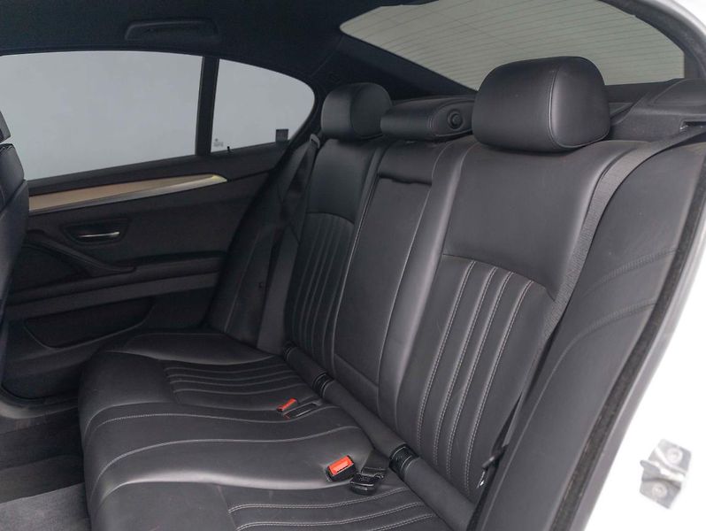 BMW M5 - fotka 22 z 22