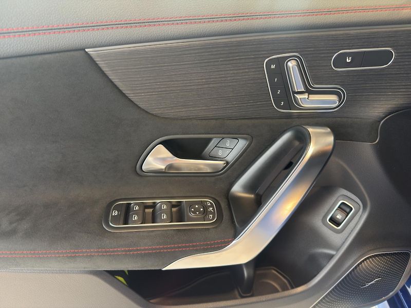 Mercedes-Benz CLA (2025) 250 e Shooting Brake AMG Line - fotka 9 z 23