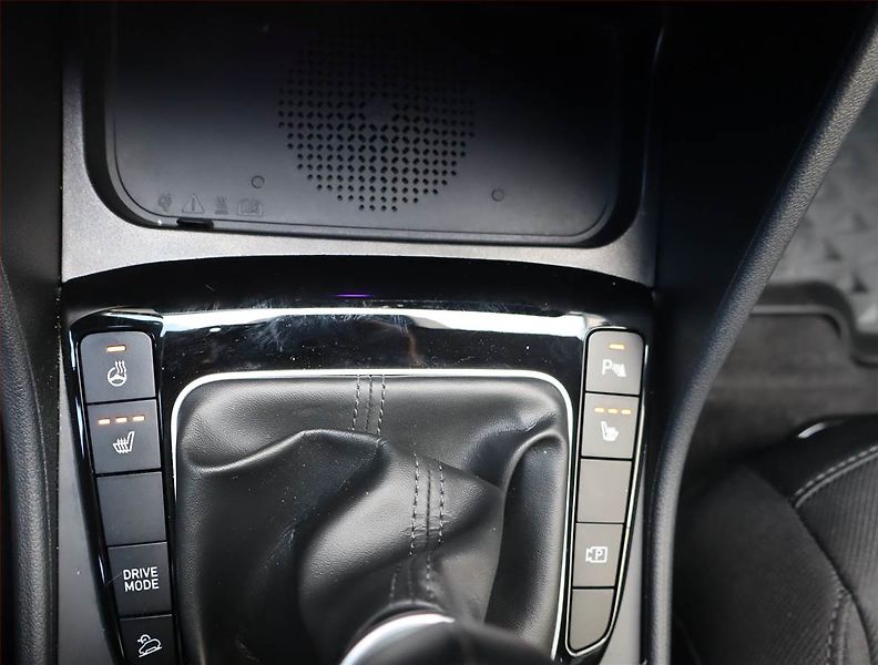 Hyundai Tucson (2023) 1.6 T-GDI - fotka 20 z 23