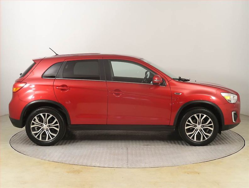 Mitsubishi ASX (2015) Intense 2.2 DI-D, 4X4 - fotka 6 z 18