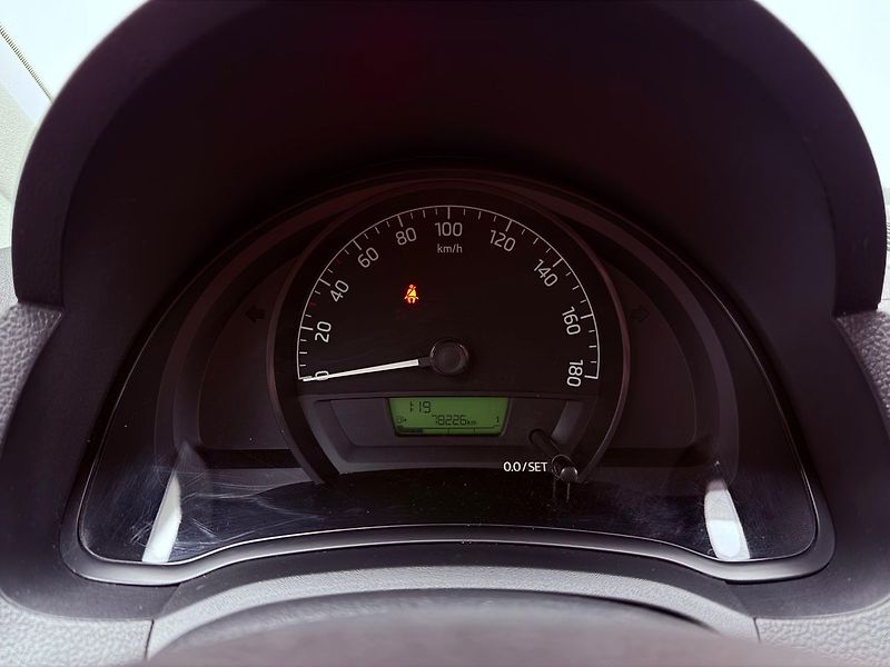 Škoda Citigo 1.0 MPi Cool Edition, Serviska - fotka 15 z 20