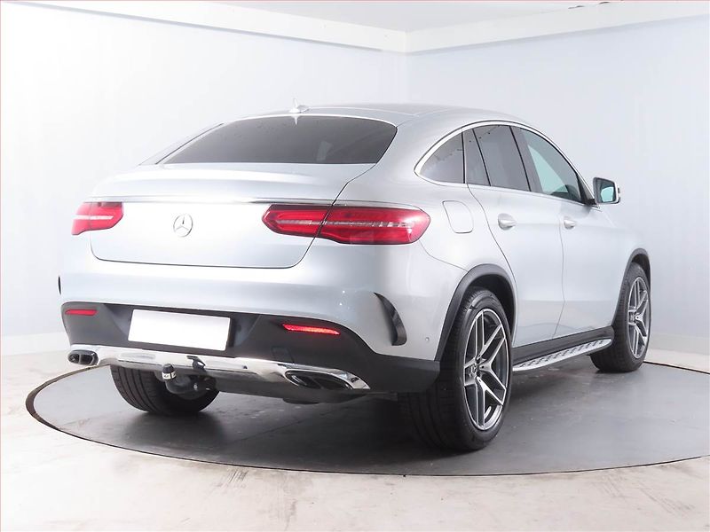 Mercedes-Benz GLE (2019) 350 d 4MATIC - fotka 5 z 14
