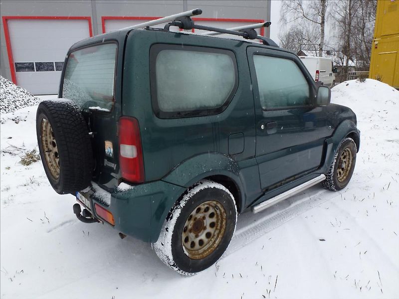 Suzuki Jimny 1,3 16v 4x4 Off Road, Na oprav - fotka 7 z 29