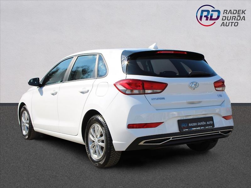 Hyundai i30 1,5 CVVT  NOVÉ V ČR,1.MAJITEL - fotka 7 z 26