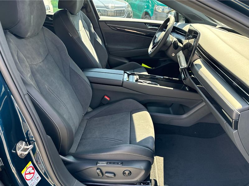 Volkswagen ID.7 Tourer Pro People 77 kWh - fotka 13 z 26
