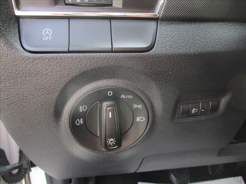 Škoda Fabia 1,0 TSI, klima,servis,DPH,CZ, - fotka 28 z 38