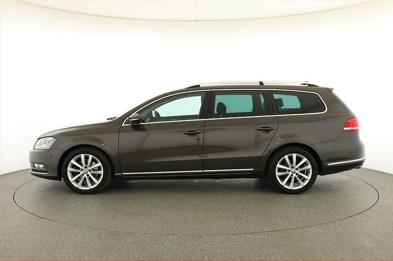 Volkswagen Passat (2013) 2.0 TDI, 4X4, Serv.kniha - fotka 3 z 18
