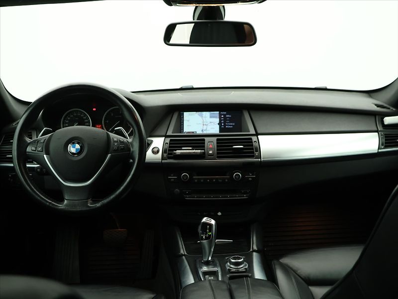 BMW X6 3.0 40d 225kW xDrive Xenon - fotka 26 z 34