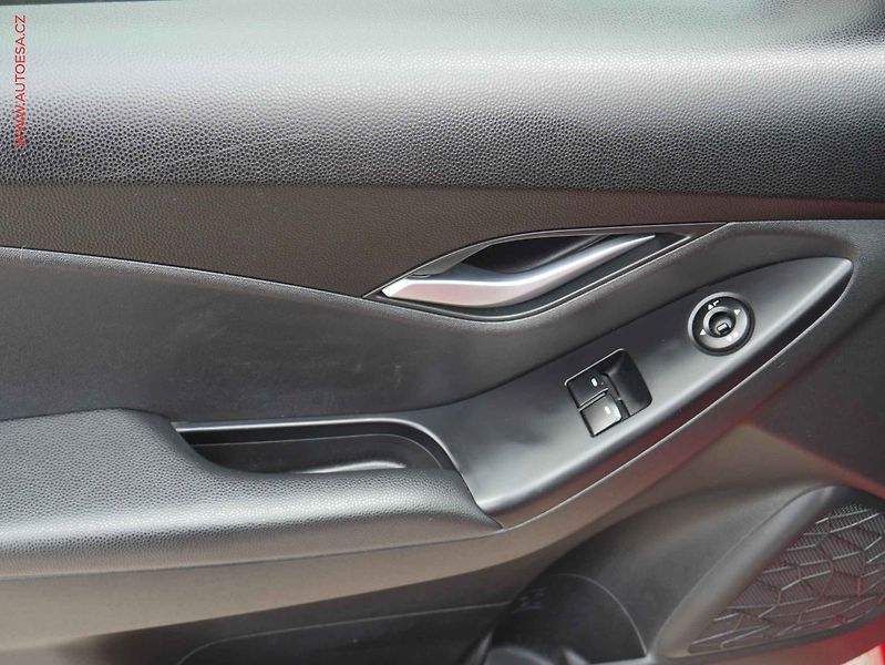 Hyundai ix20 (2019) 1.6i, 1.maj,ČR, servis.kniha - fotka 14 z 14