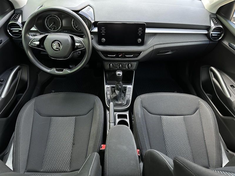 Škoda Fabia 1.0MPi Style 80PS KLIMA Smartl - fotka 31 z 36