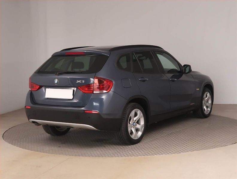BMW X1 (2011) xDrive20d, 4X4, Automat - fotka 5 z 16