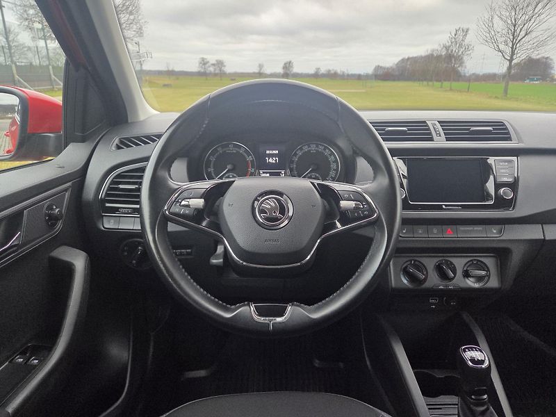 Škoda Fabia (2021) 1.0 TSI 70 kW, 125 let, CZ,DPH - fotka 16 z 25