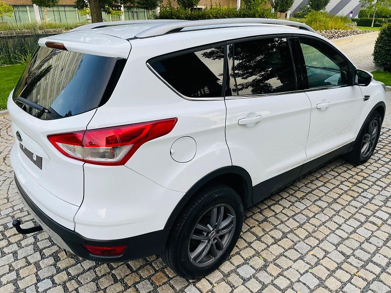 Ford Kuga 2.0TDCi 4x4 MAN SERVISKA TAŽNÉ - fotka 10 z 42