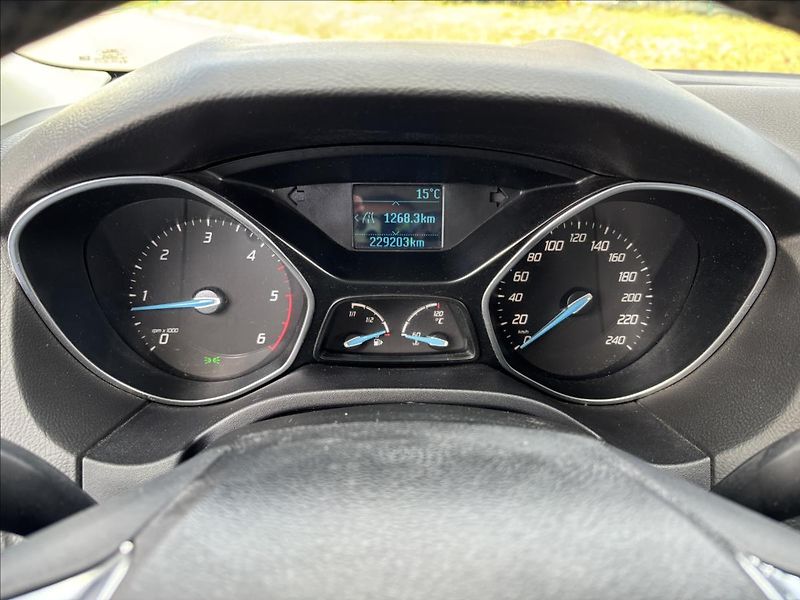 Ford Focus 1,6 TDCI 95k Trend - fotka 19 z 29
