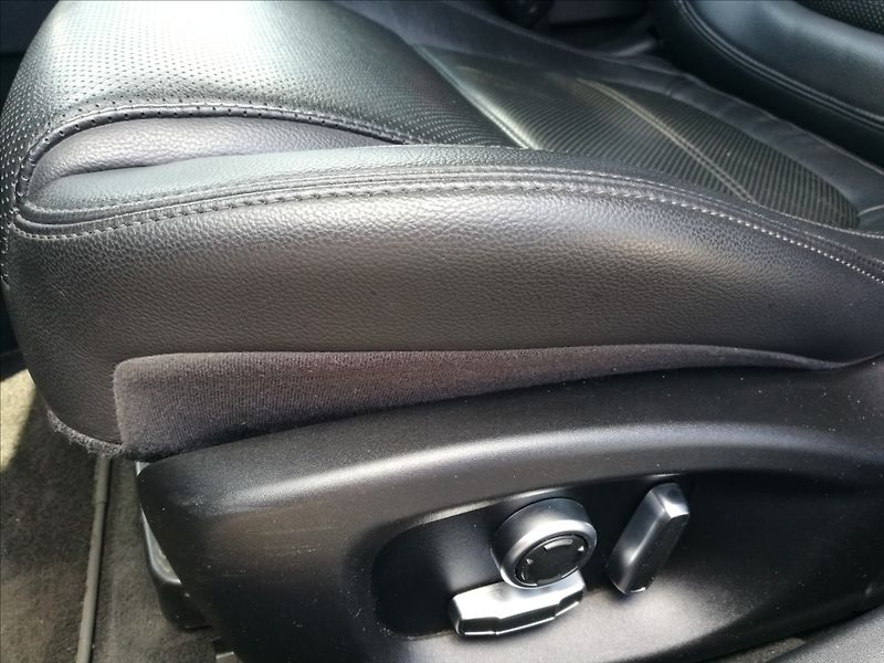 Jaguar XE 2,0 T 52000 km - fotka 14 z 23