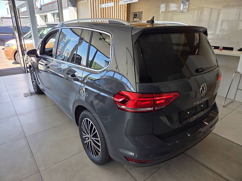 Volkswagen Touran (2026) 1.5 TSI DSG 7míst PEOPLE - fotka 4 z 34
