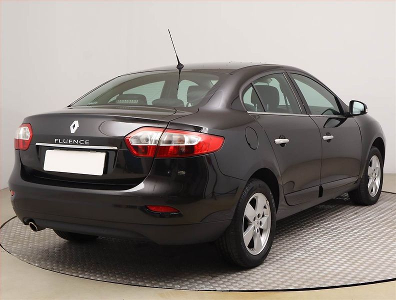 Renault Fluence (2011) 1.6 16V, nová STK, rezervace - fotka 5 z 18