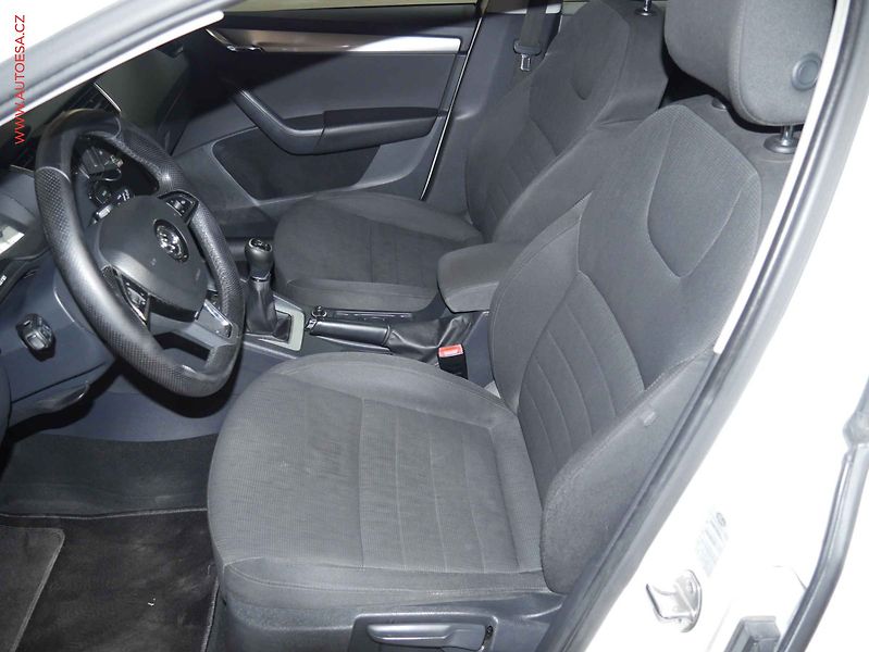 Škoda Octavia (2014) 1.4 G-TEC, ČR, bixen, autoAC - fotka 9 z 18