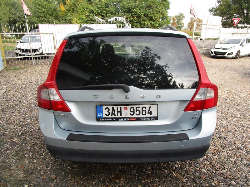 Volvo V70 2,4D-136KW - fotka 4 z 13